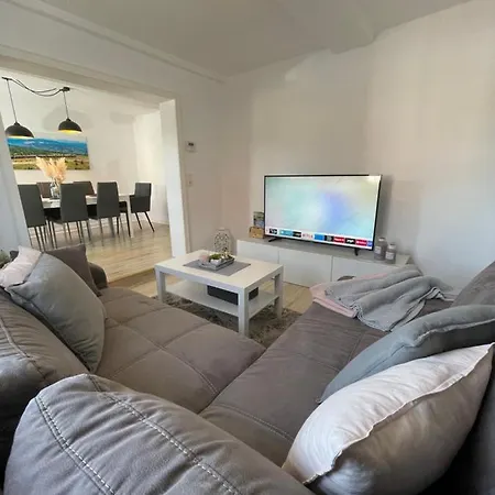 Apartment Am Buendheimer Schloss