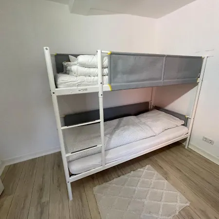 Am Buendheimer Schloss Apartmán *